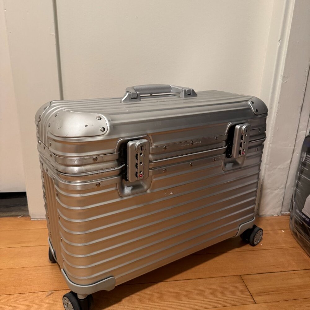 Rimowa Pilot Carry-on Silver Aluminum